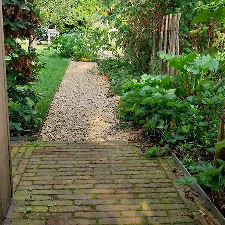Lodge La Tiny House Du Jardin *